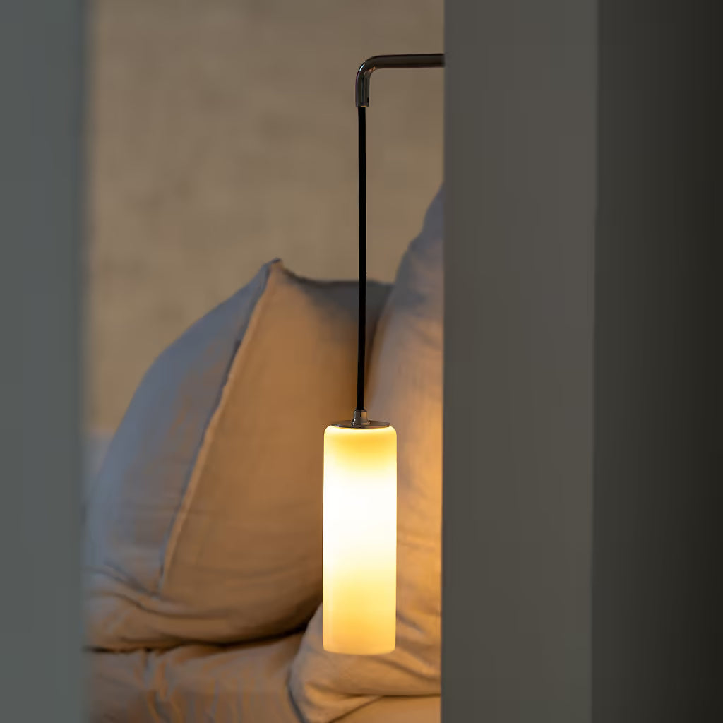 Claremont Liten Hengende Vegglampe I Fin Porselen