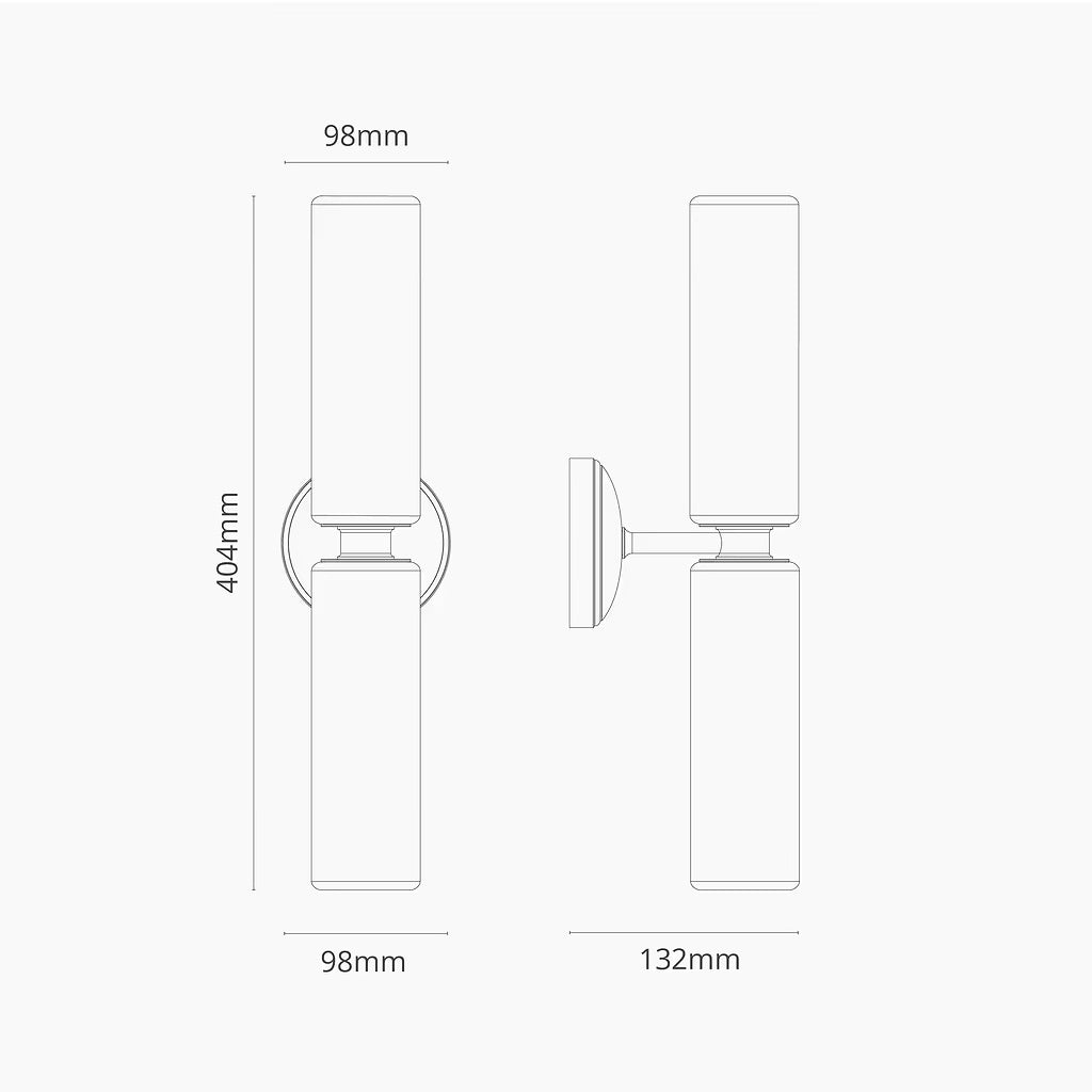 Claremont Medium Vegglampe I Finporselen