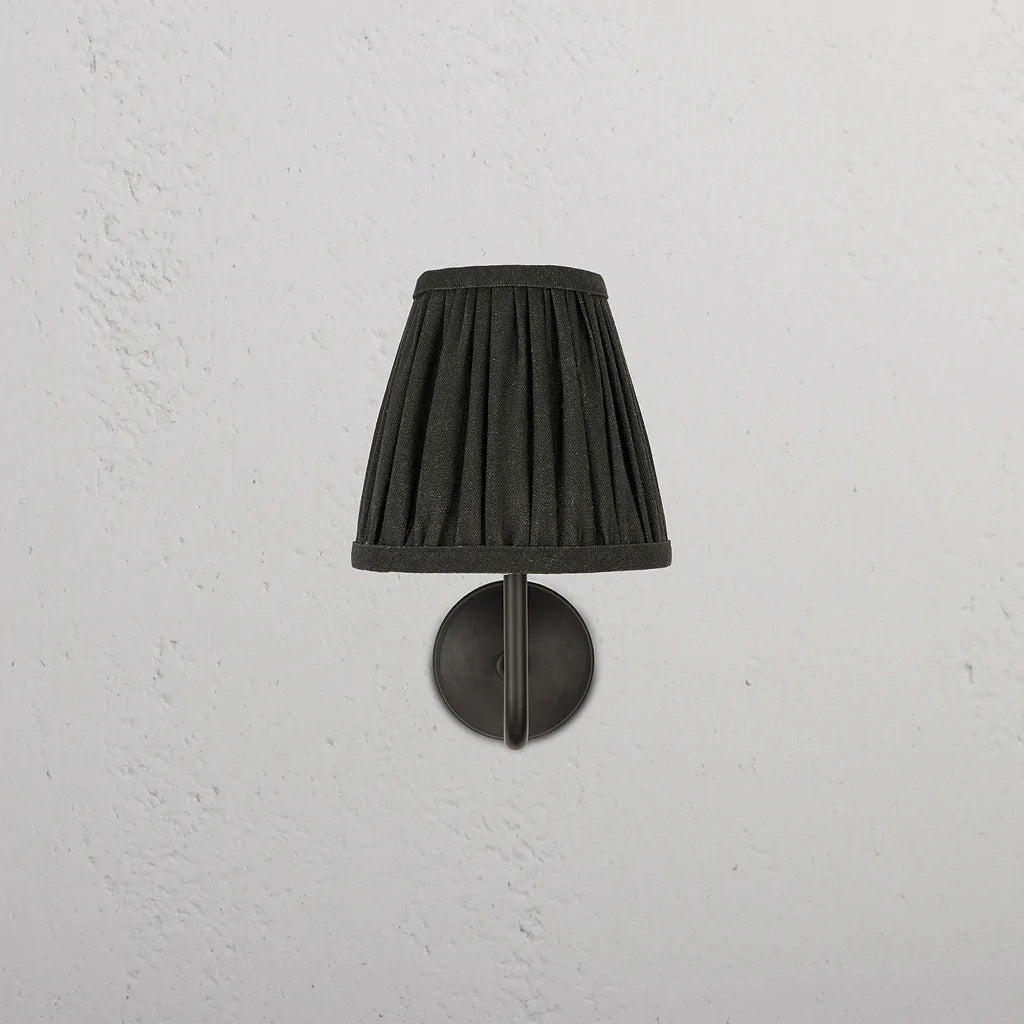 Malvern Liten Vegglampe Plissert Dyp Grønn