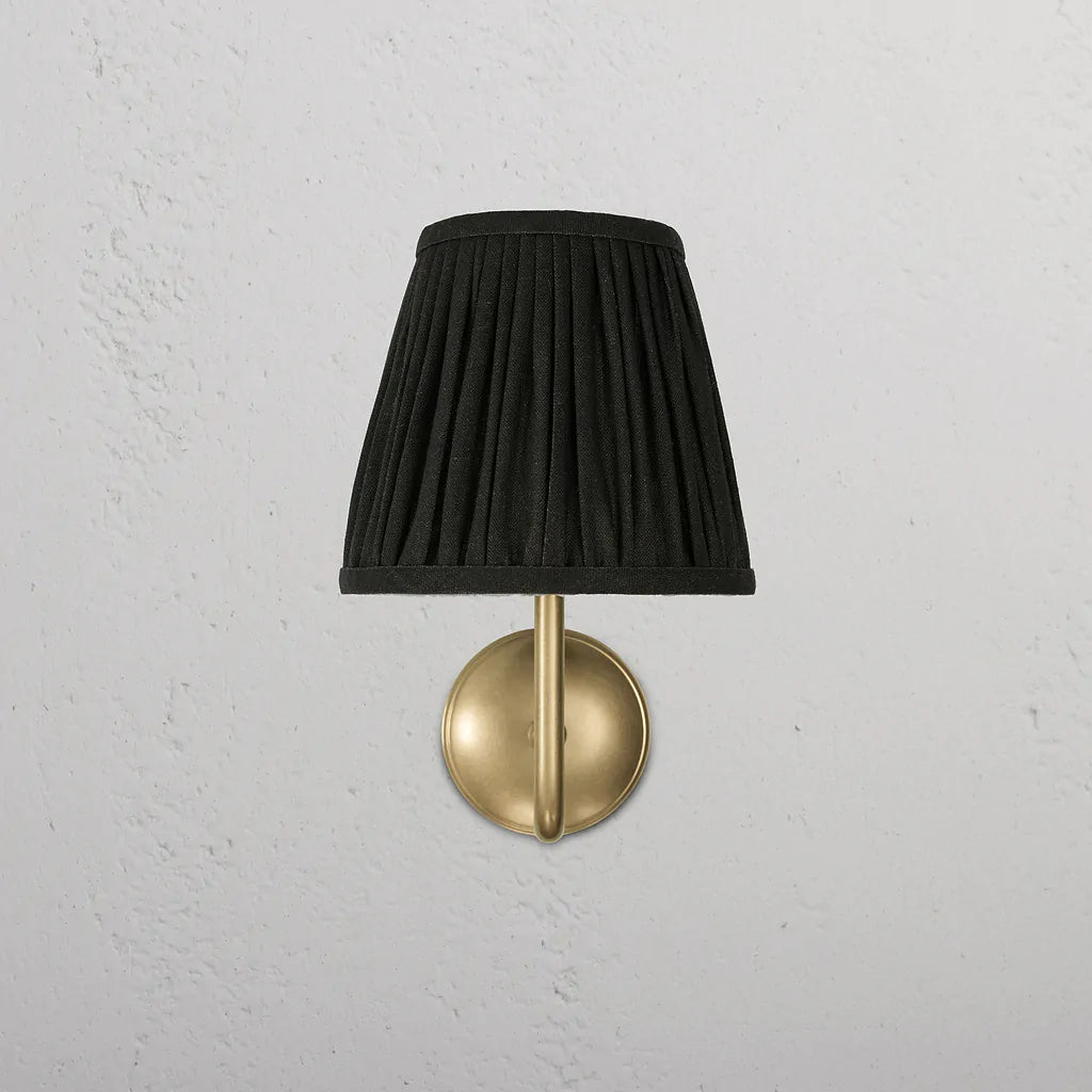 Malvern Medium Vegglampe Plissert Dyp Grønn