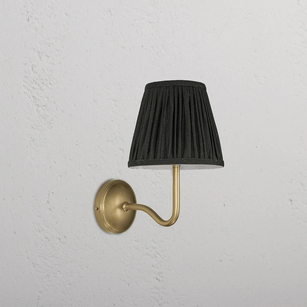 Malvern Medium Vegglampe Plissert Dyp Grønn