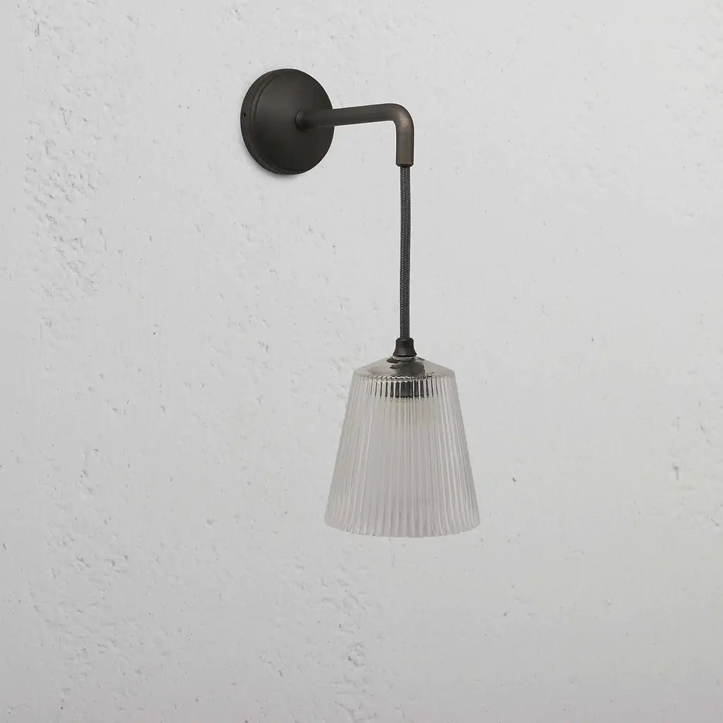 Richmond Liten Hengende Vegglampe Med Rillet Glass