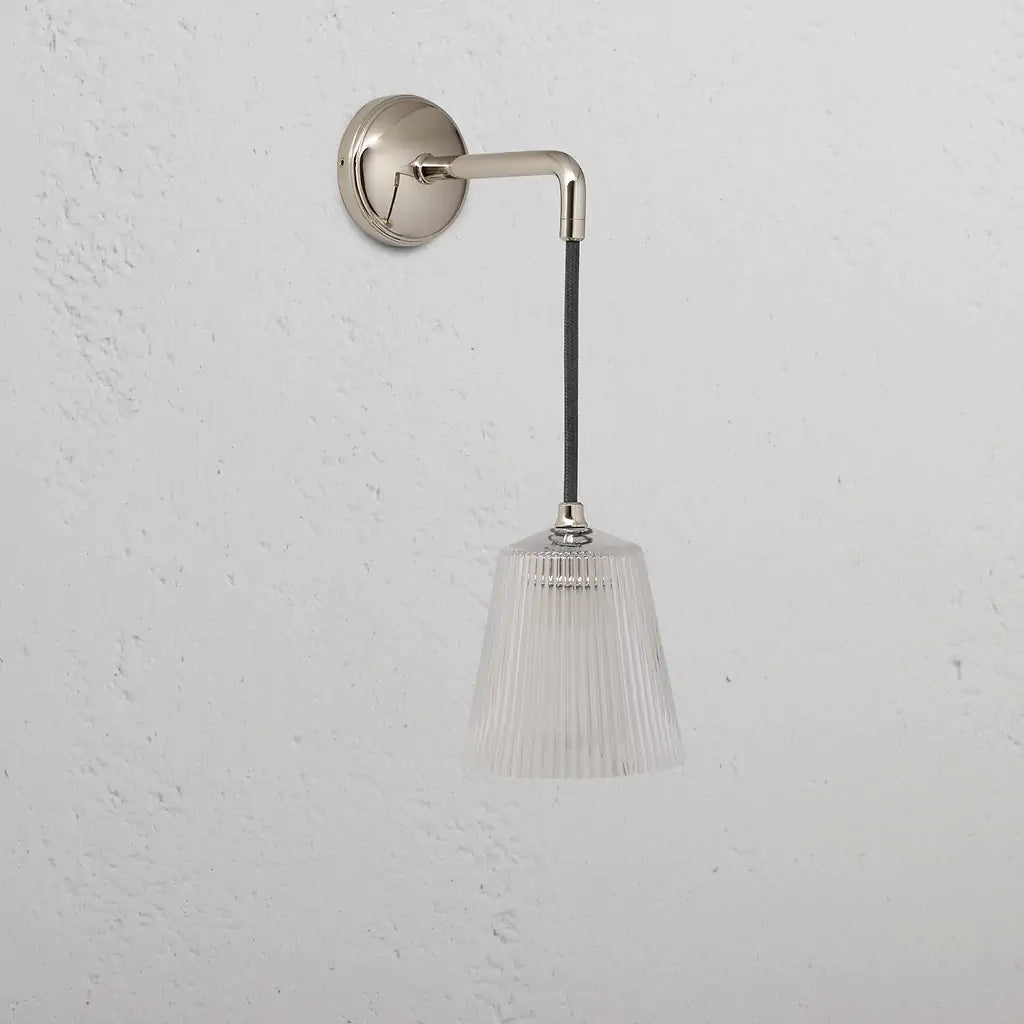 Richmond Liten Hengende Vegglampe Med Rillet Glass