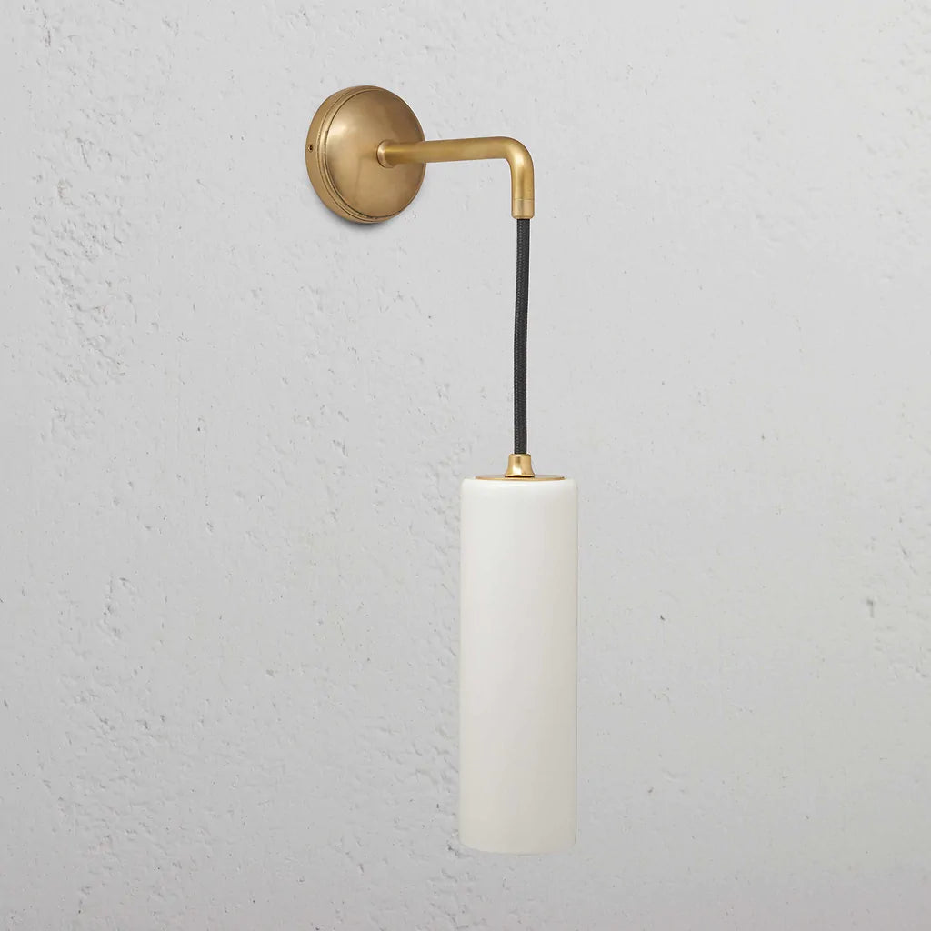 Claremont Liten Hengende Vegglampe I Fin Porselen