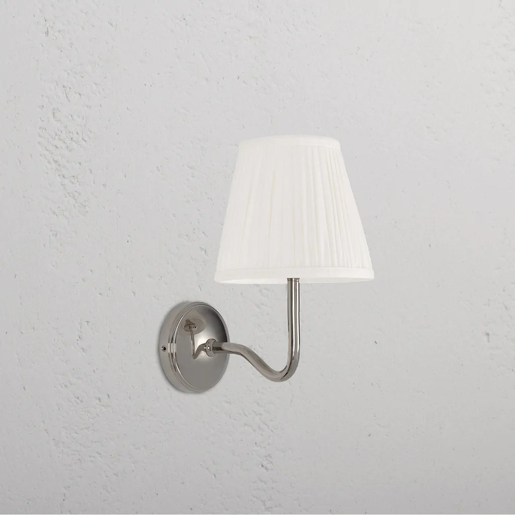 Malvern Medium Vegglampe Plissert Alabast Hvit