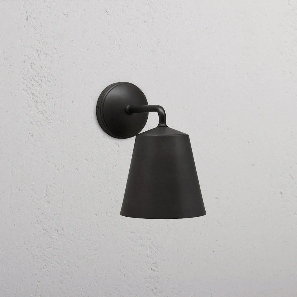 Richmond Medium Vegglampe