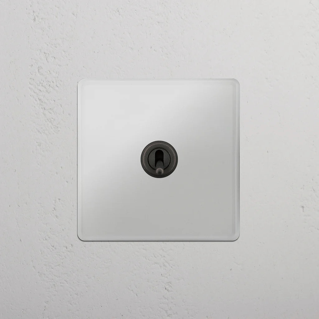 Single Toggle Switch