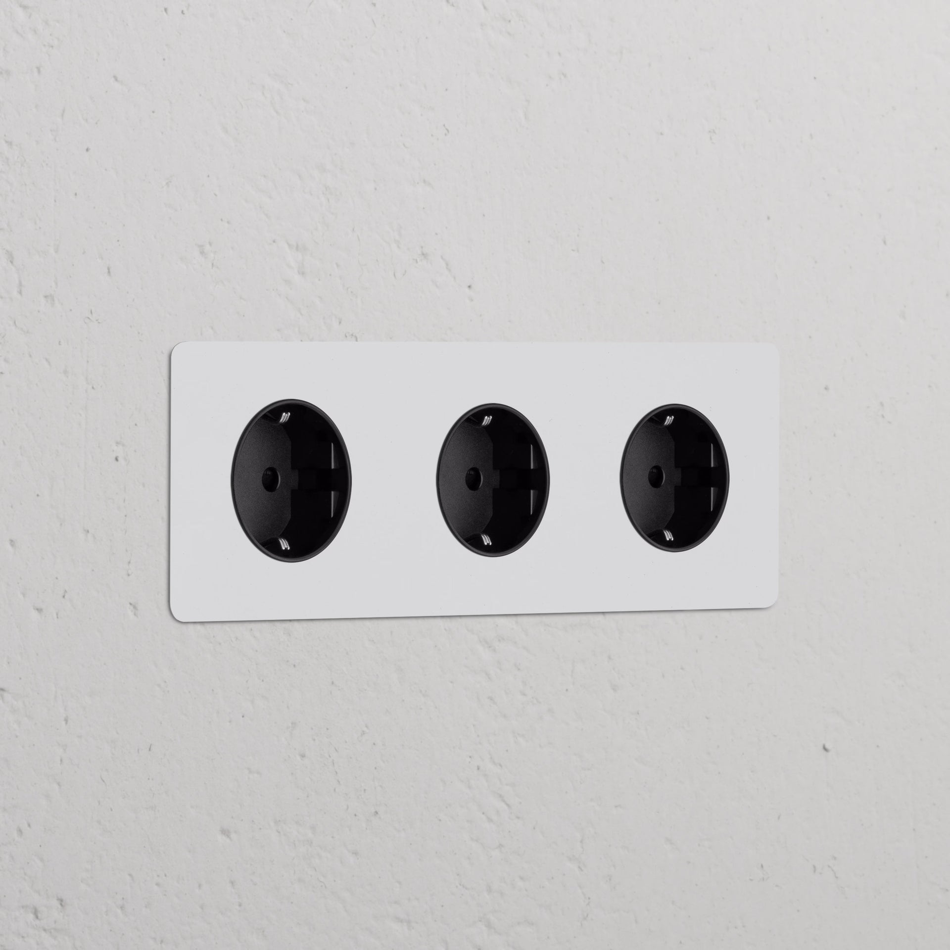 Triple 3x Schuko Module Round